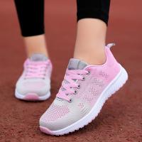 المرأة أحذية رياضية الربيع السيدات حذاء مسطح المرأة عادية مبركن النساء 2021 الصيف ضوء شبكة تنفس الإناث احذية الجري