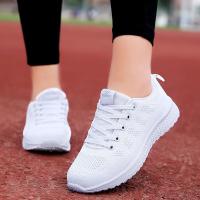 المرأة أحذية رياضية الربيع السيدات حذاء مسطح المرأة عادية مبركن النساء 2021 الصيف ضوء شبكة تنفس الإناث احذية الجري