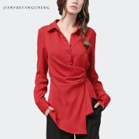 قميص بولو نسائي أحمر غير منتظم بأكمام طويلة مع إبزيم معلق مقاس 2021 بلوزات وبلوزات نسائية المكاتب الجديدة في الربيع